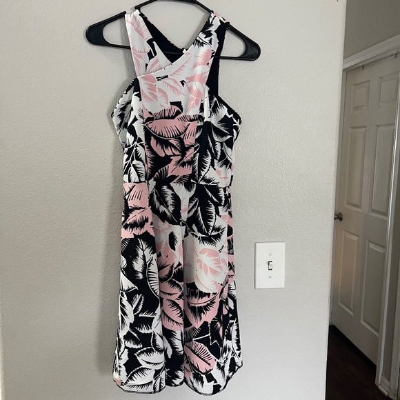 Express Dresses & Skirts - Express pink and black palm dress size 2